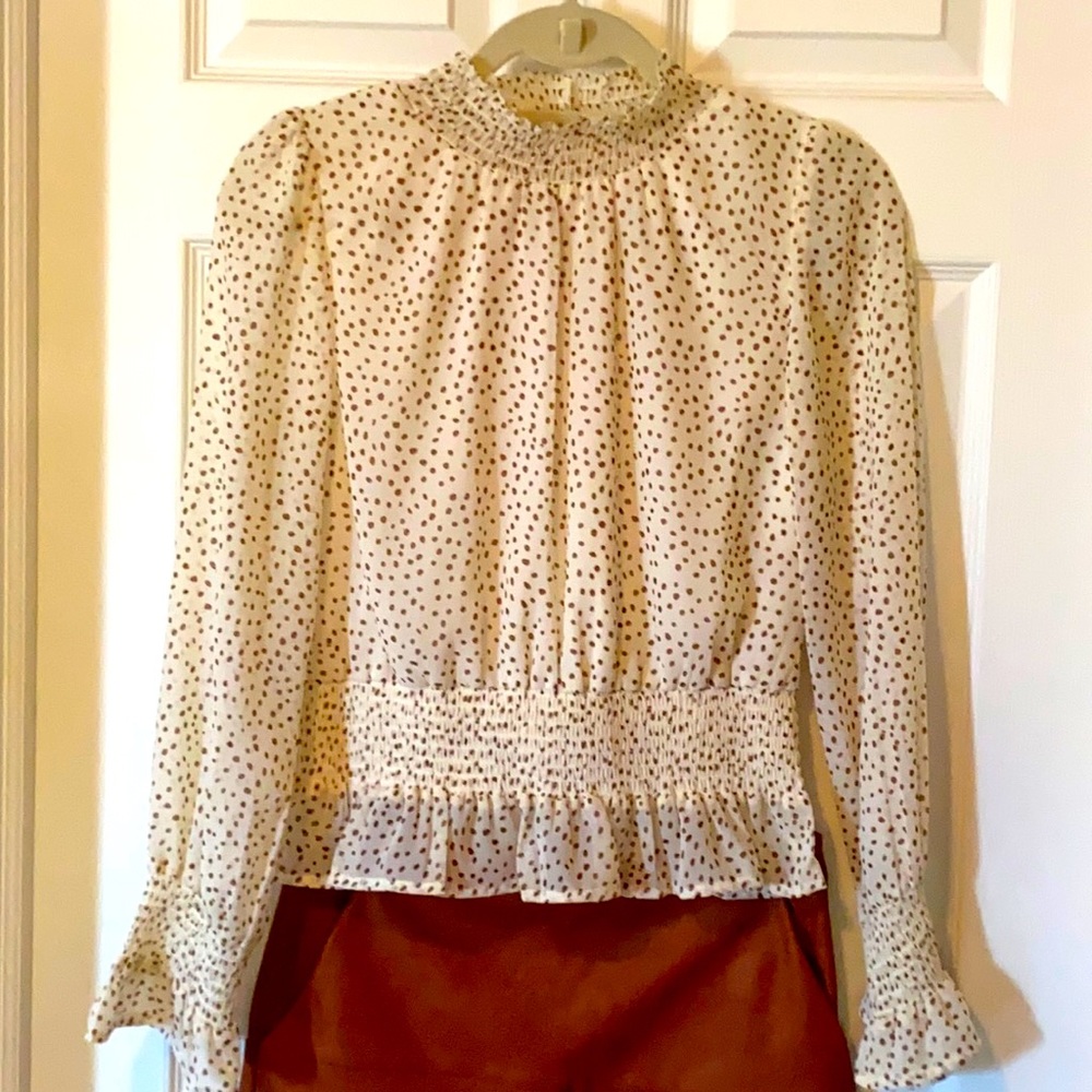 Adorable polka dot ruffle sleeve blouse